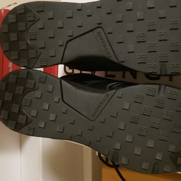 Givenchy sneakers - Picture 6 of 13